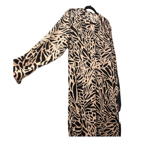 H&M | light and airy calf length dress - Picture 5 of 6